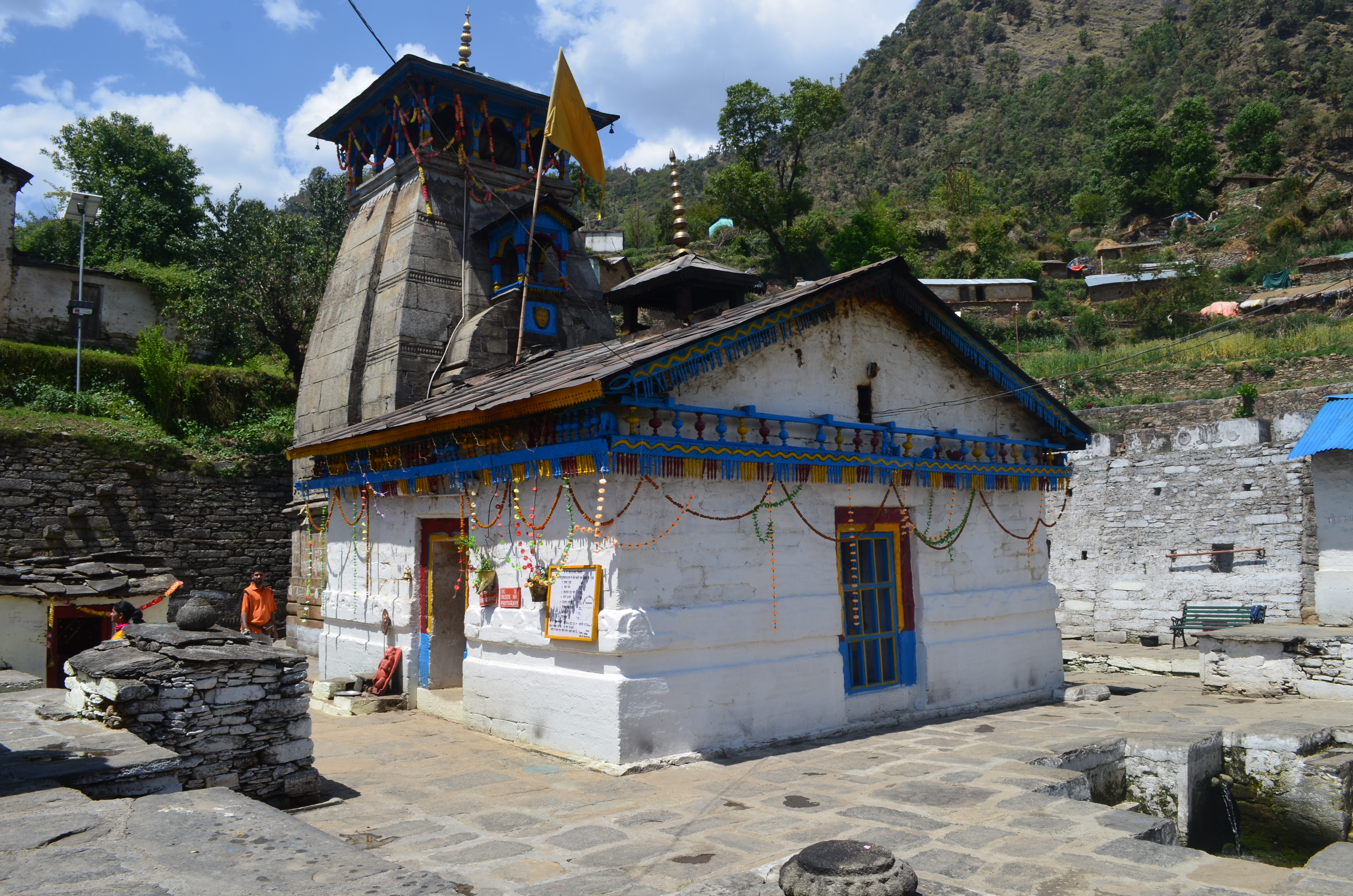 Triyuginarayan temple